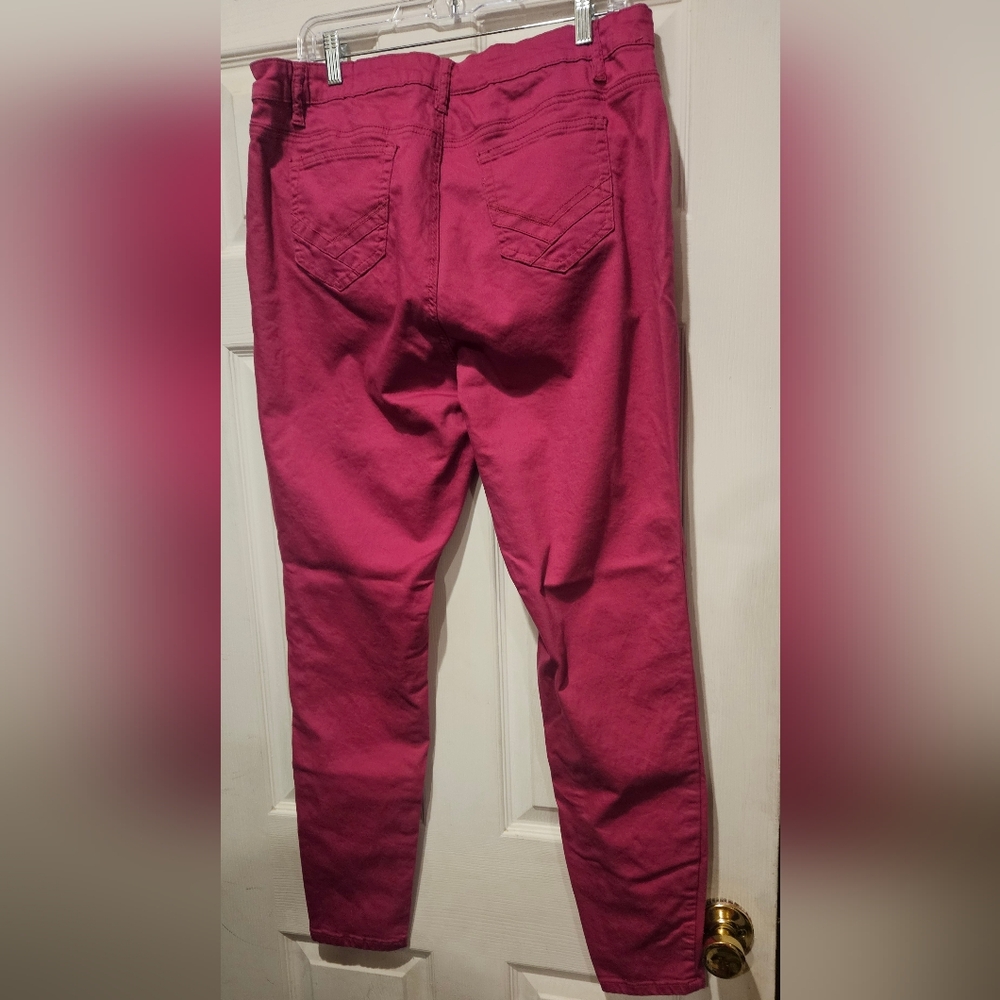 ASHLEY STEWART PANTS - Picture 2 of 2